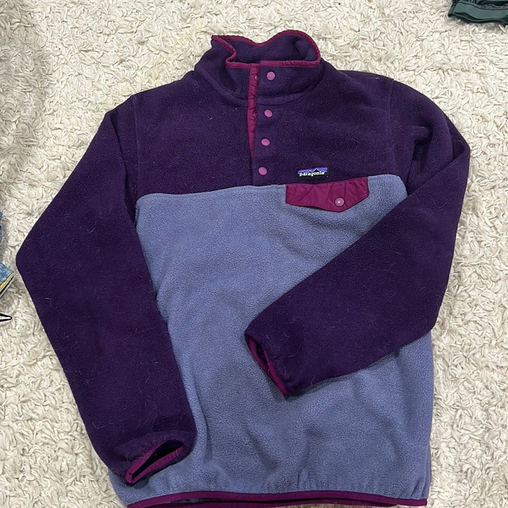 Patagonia Purple and Gray Fleece Sweatshirt